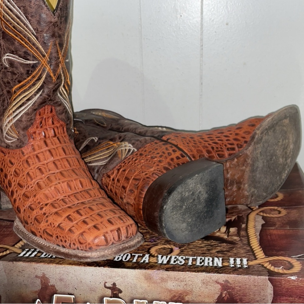 Caiman Boots Size 9